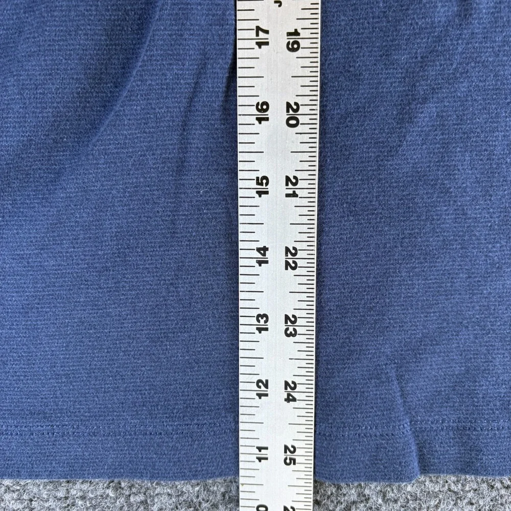 Banana Republic Luxury Touch T Shirt Mens M Blue Cotton Side Slits Standard Fit